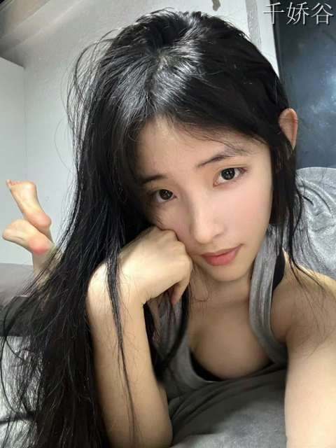 D音12w粉清纯反差妹张人o(南方11)私拍视图合集