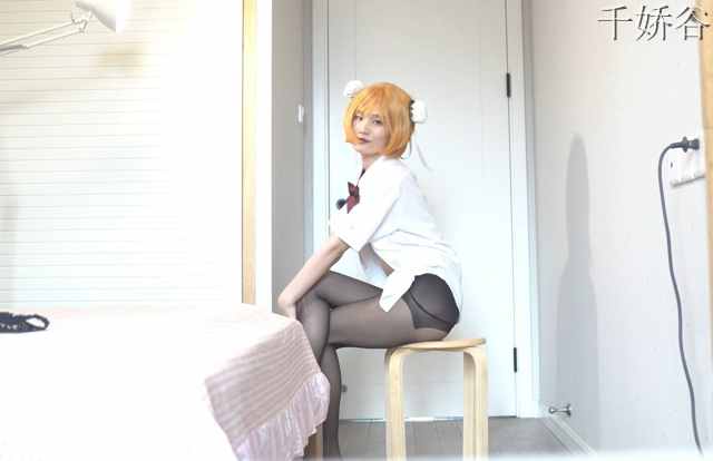 B站uper热香槟黑丝宅舞