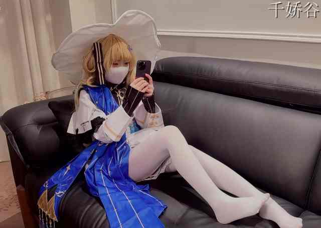 粉嫩网红萝莉小奈(小欣奈)新作四部