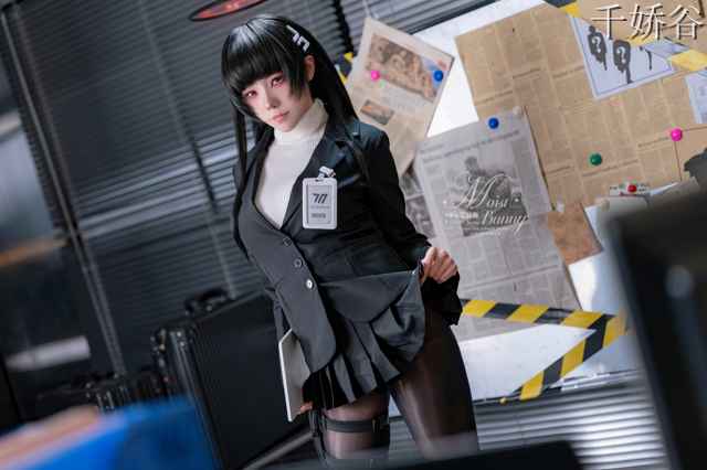 极品网红黏黏团子兔(Yiko湿润兔)二月订阅四套