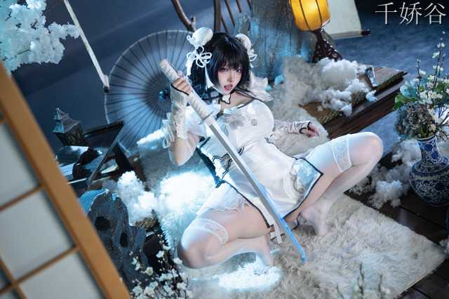 肉感巨胸coser soso嗖嗖写真作品二十八套合集