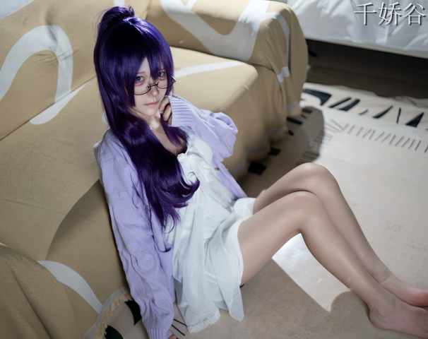 清纯颜白虎网红废柴少女家里蹲新作